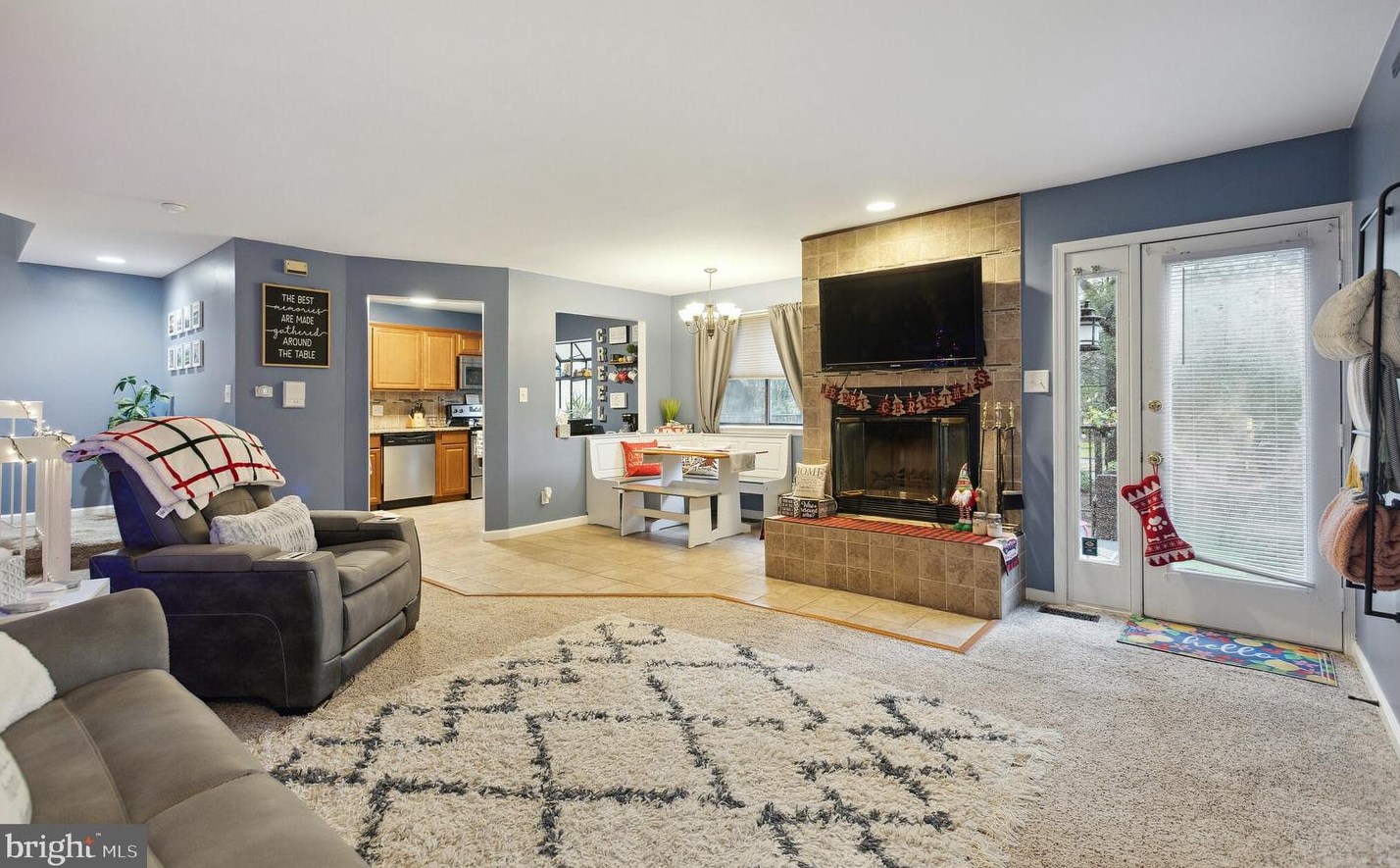 213 Augusta Cir, Mount Laurel NJ  08054-2749 exterior