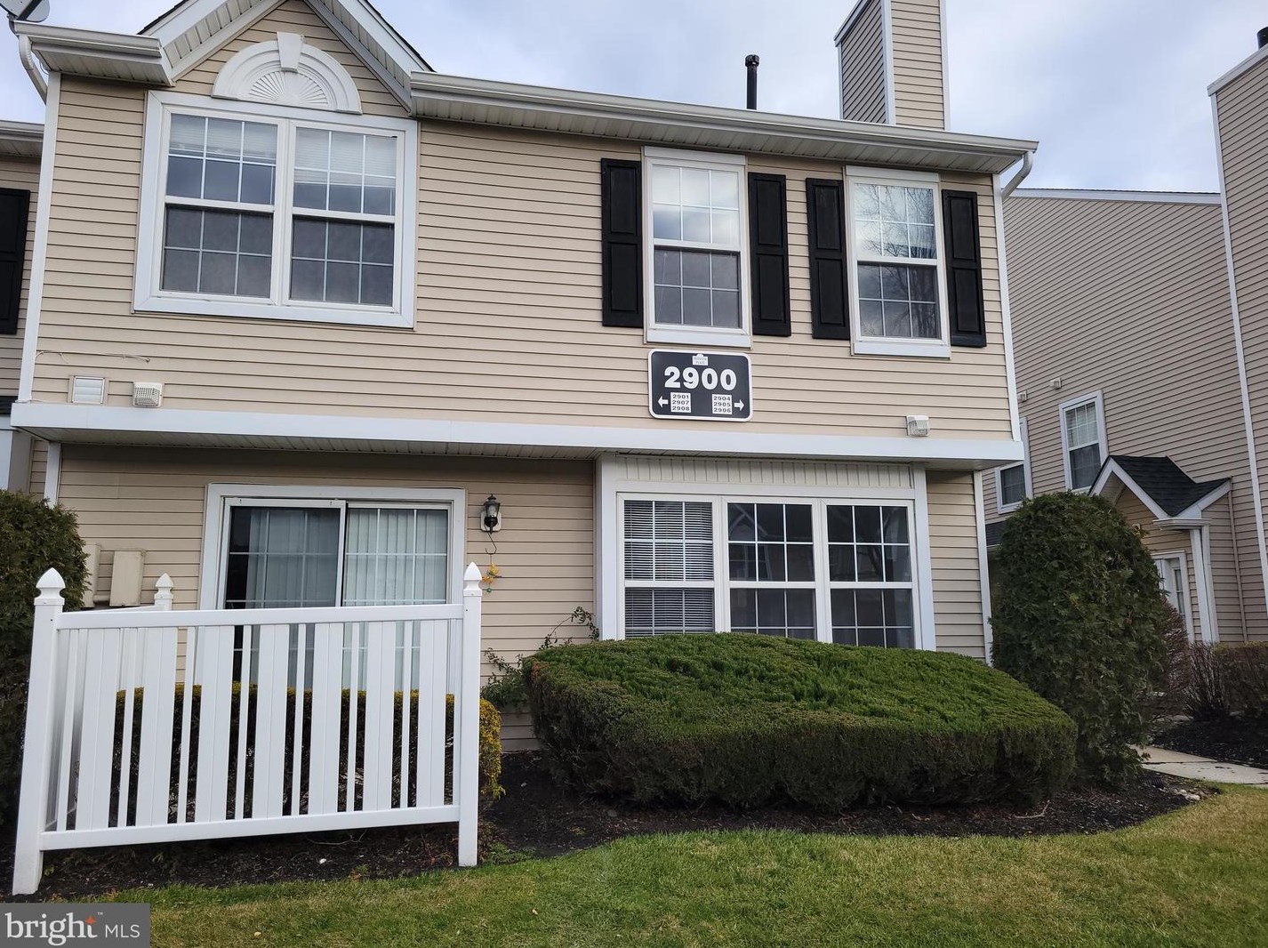 2904 Saxony Dr, Mount Laurel, NJ 08054