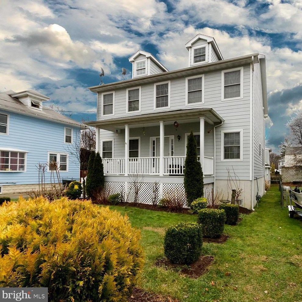 110 Juniper St, Burlington, NJ 08016-1404