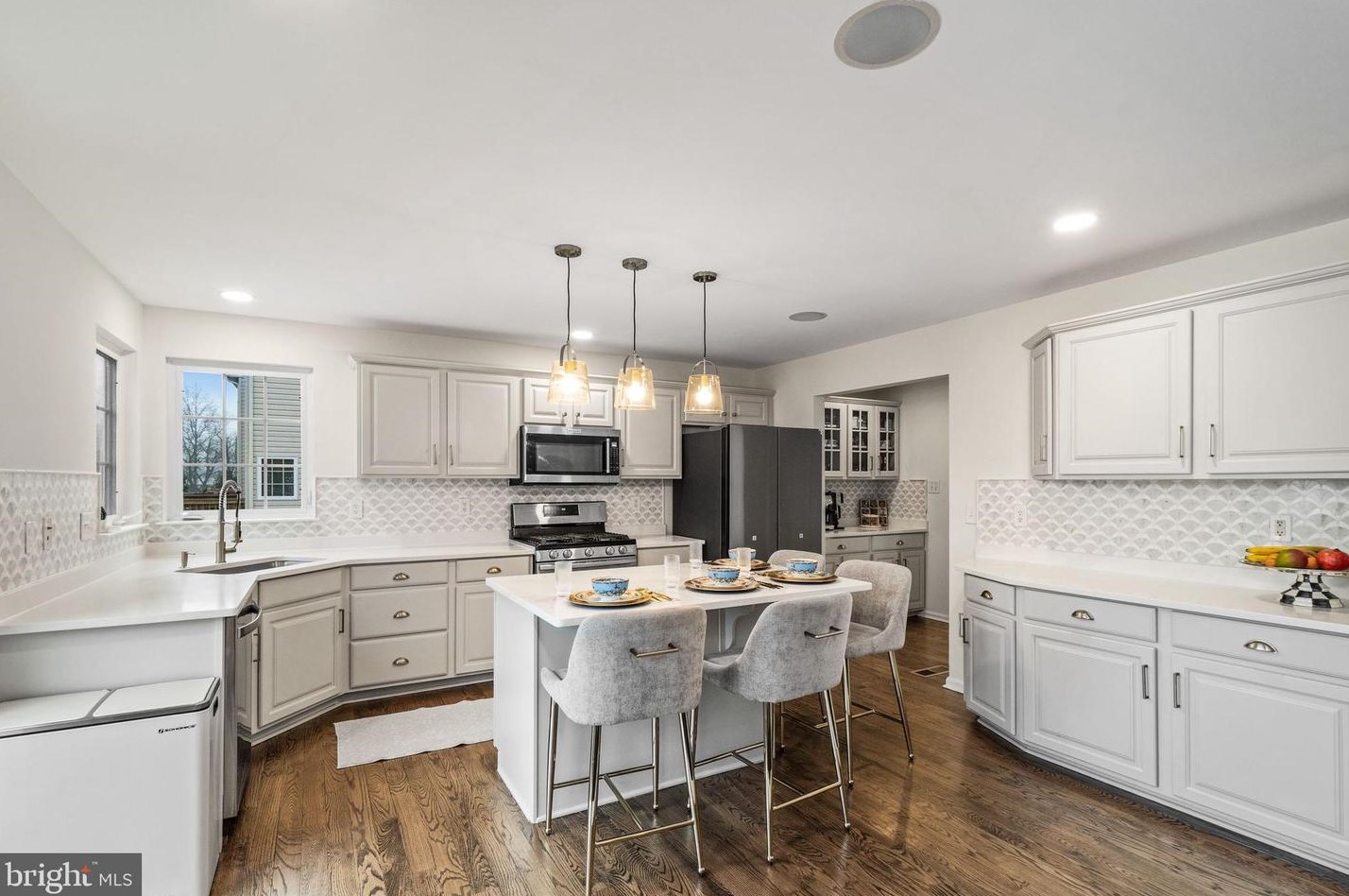 1578 Jason Dr, Riverton NJ  08077-1558 exterior