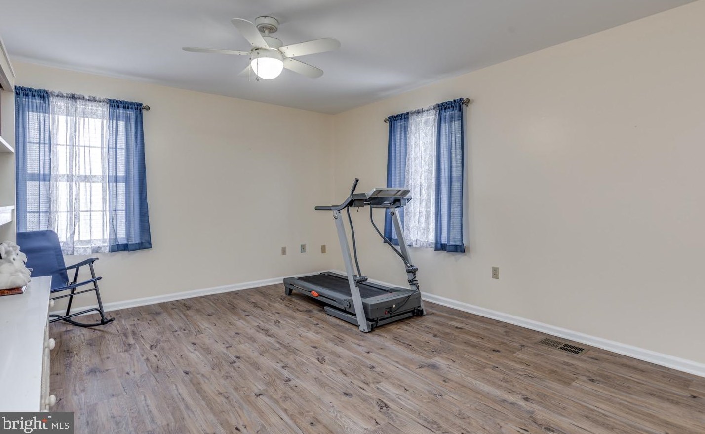 907 Turner Ave, Riverton NJ  08077-1934 exterior