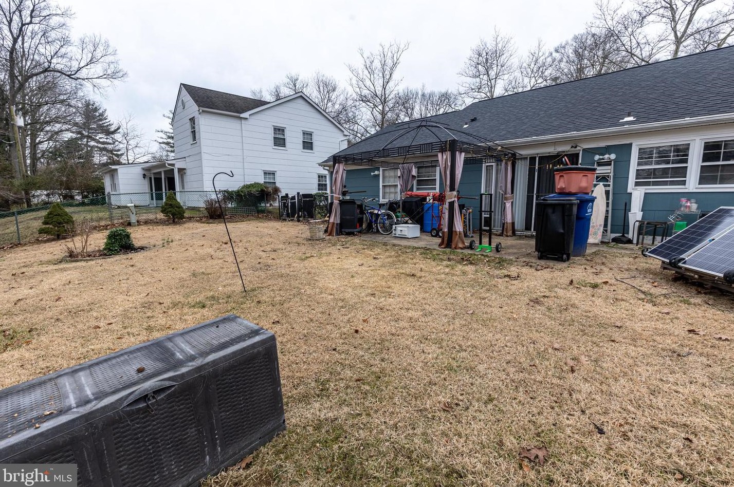 8 Essex Ln, Willingboro NJ  08046-2243 exterior