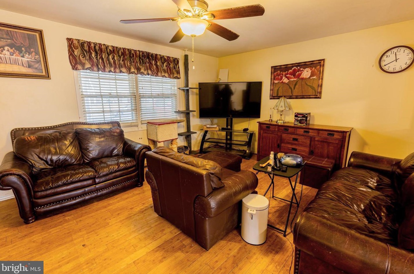 8 Essex Ln, Willingboro NJ  08046-2243 exterior