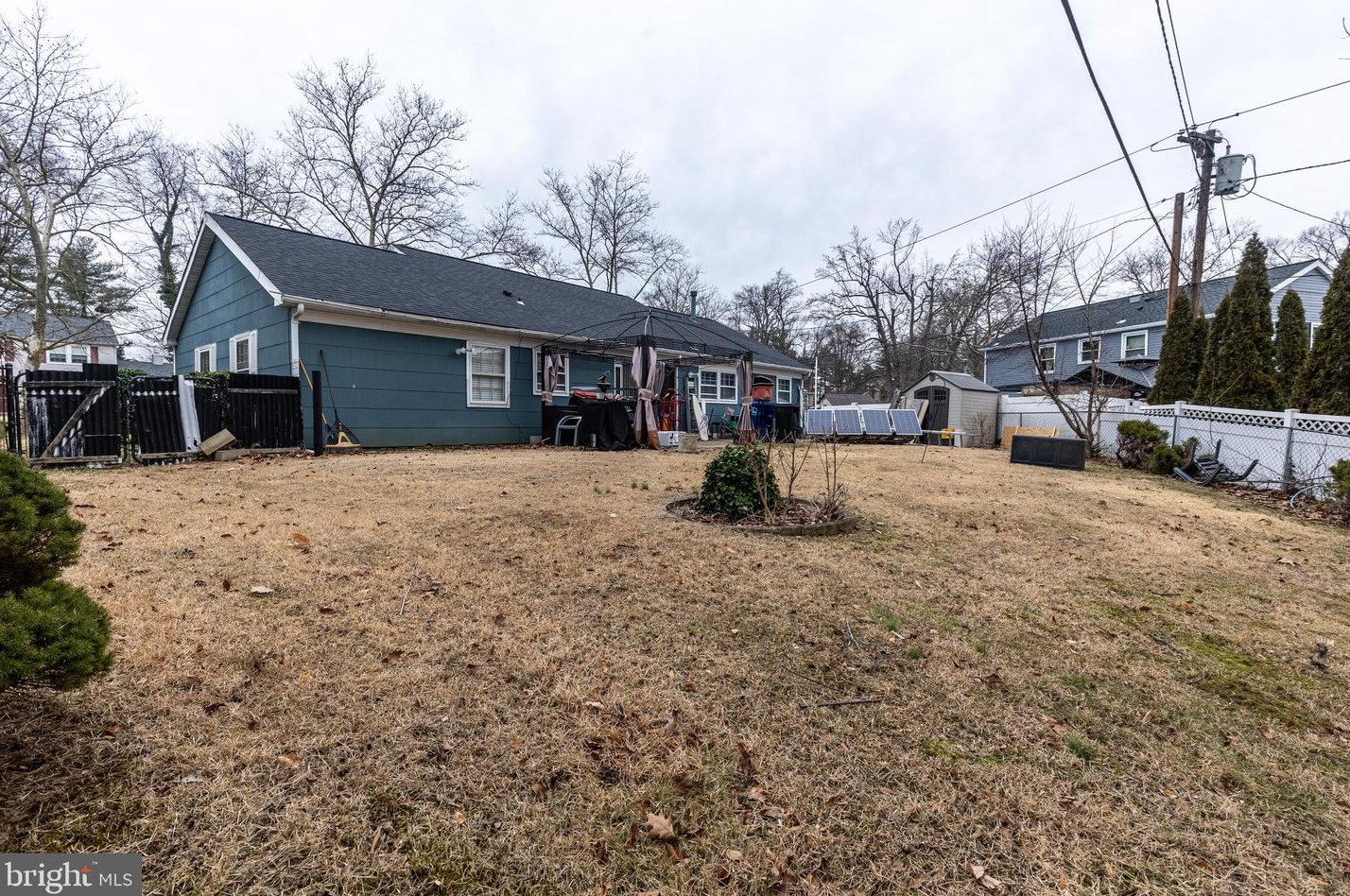 8 Essex Ln, Willingboro NJ  08046-2243 exterior