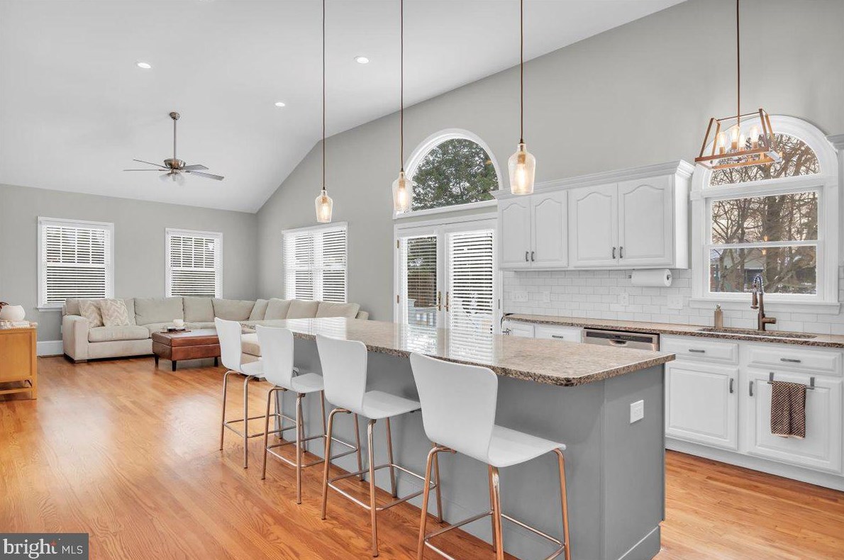 422 2nd St, Moorestown NJ  08057-3002 exterior