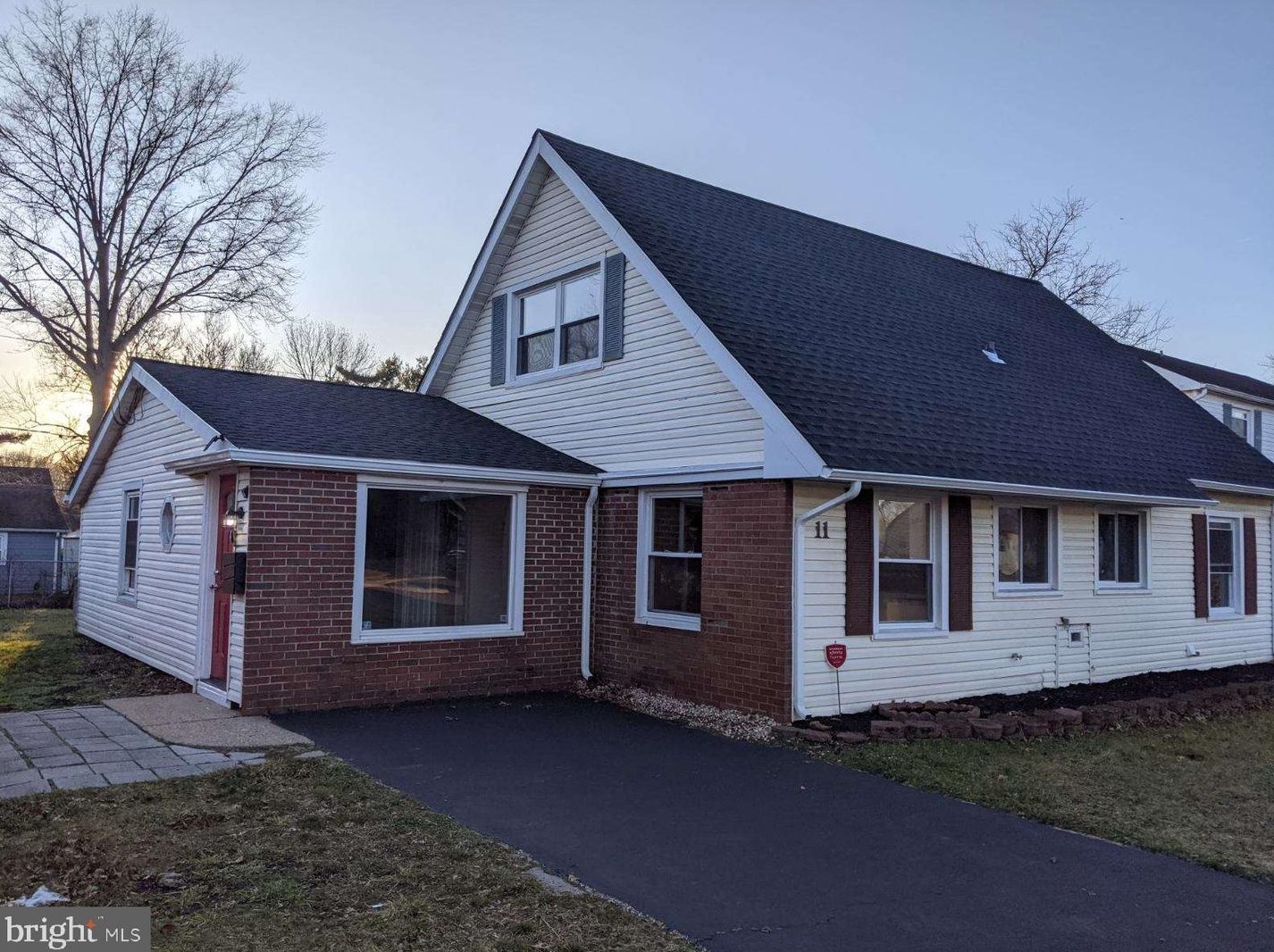 11 Brunswick Ln, Willingboro, NJ 08046-1620