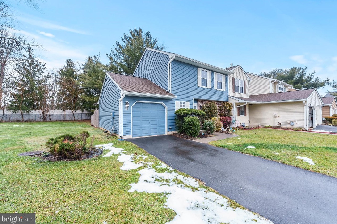 12 Covington Ct, Chesterfield, NJ 08505-3104