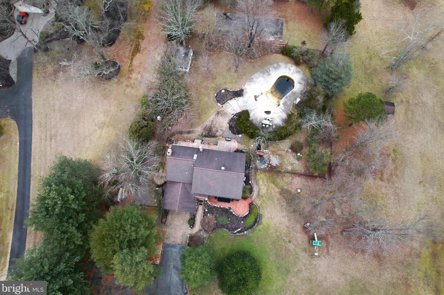 607 Union Mill Rd, Mount Laurel NJ  08054-9515 exterior