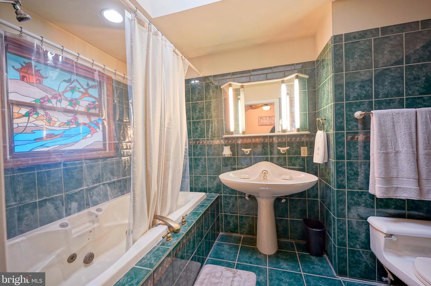 607 Union Mill Rd, Mount Laurel NJ  08054-9515 exterior