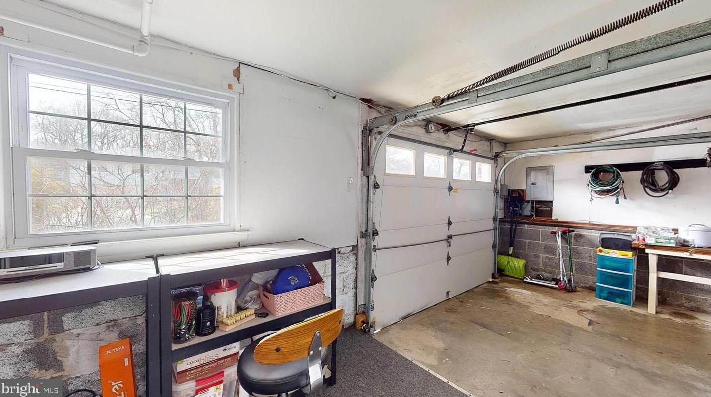 108 Chatham Rd, Mount Laurel NJ  08054-1002 exterior