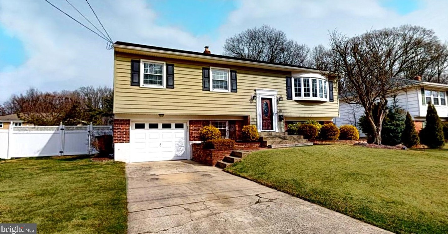 108 Chatham Rd, Mount Laurel NJ  08054-1002 exterior