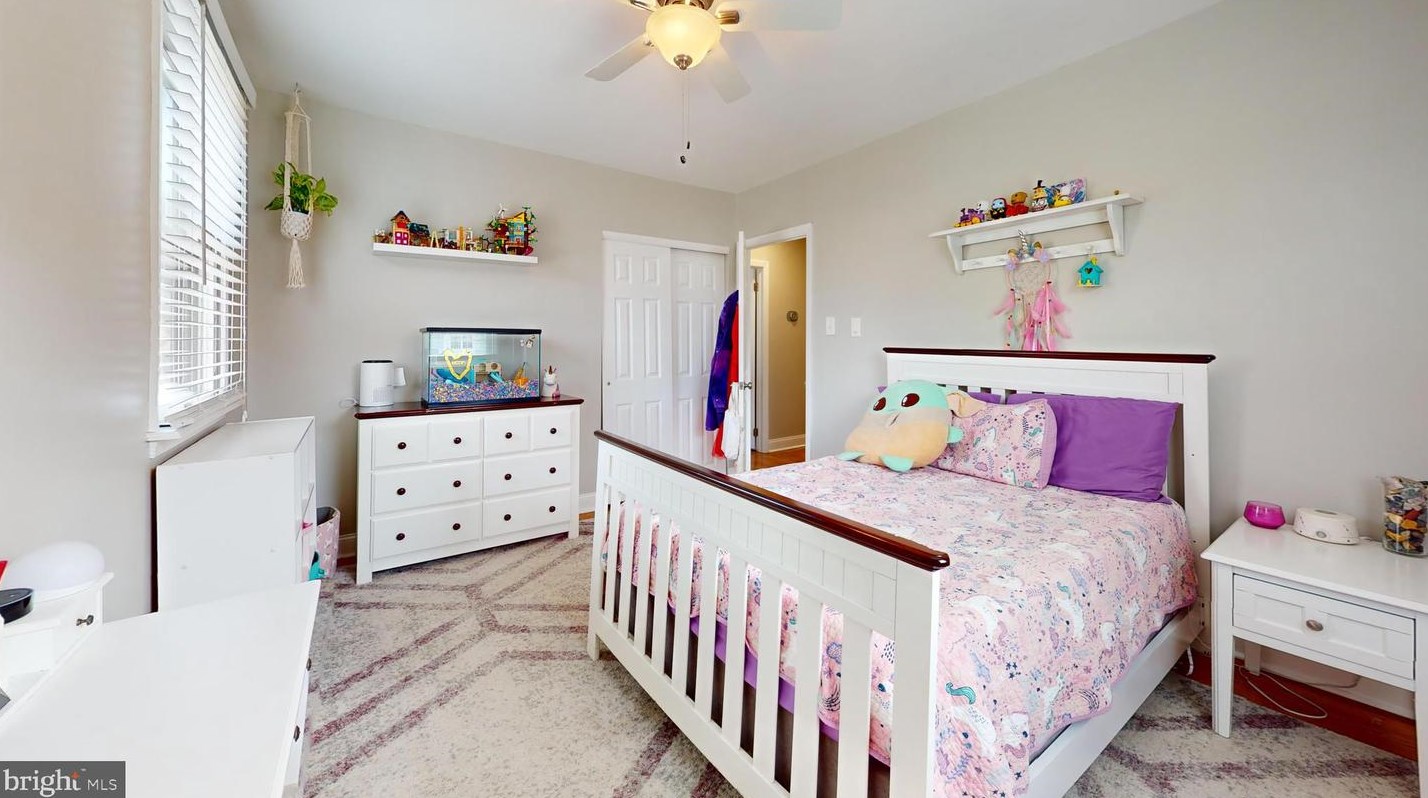 108 Chatham Rd, Mount Laurel NJ  08054-1002 exterior
