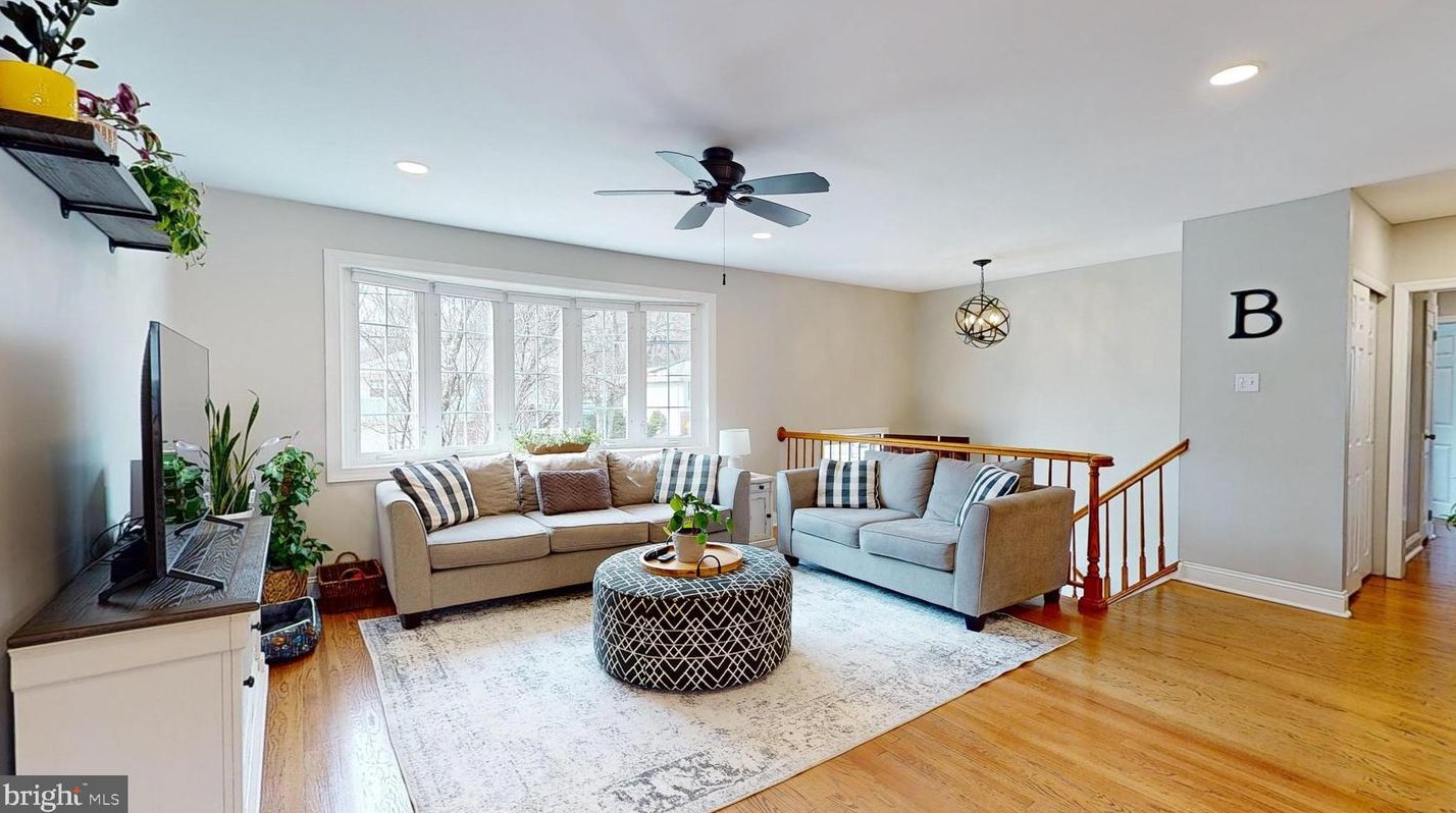 108 Chatham Rd, Mount Laurel NJ  08054-1002 exterior
