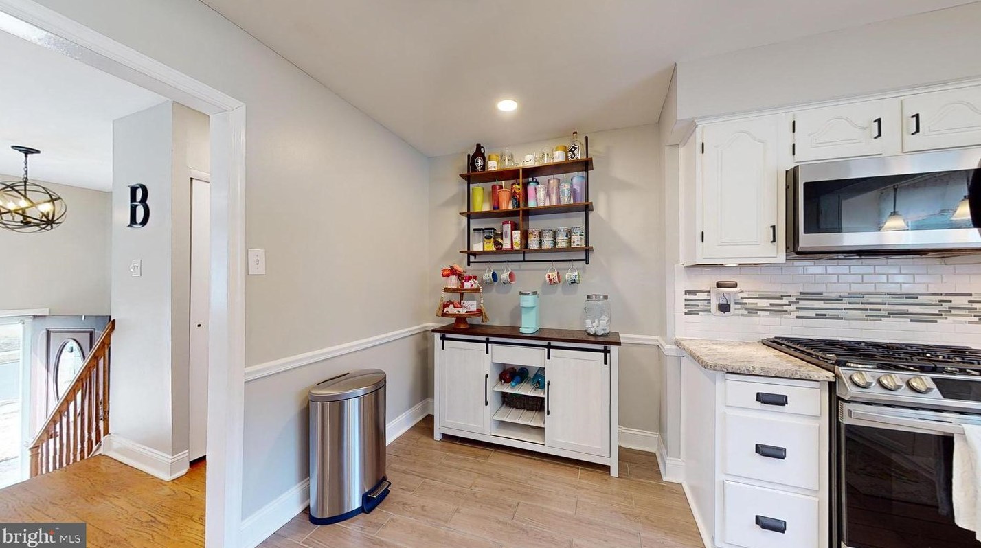 108 Chatham Rd, Mount Laurel NJ  08054-1002 exterior