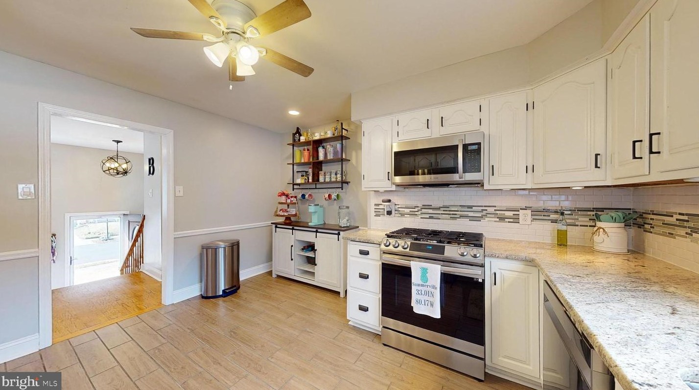 108 Chatham Rd, Mount Laurel NJ  08054-1002 exterior