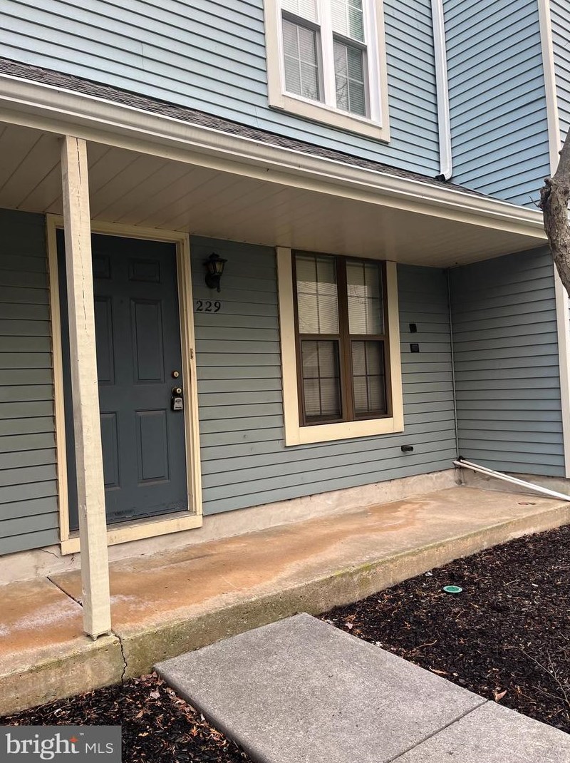 229 Derry Hill Ct, Mount Laurel, NJ 08054