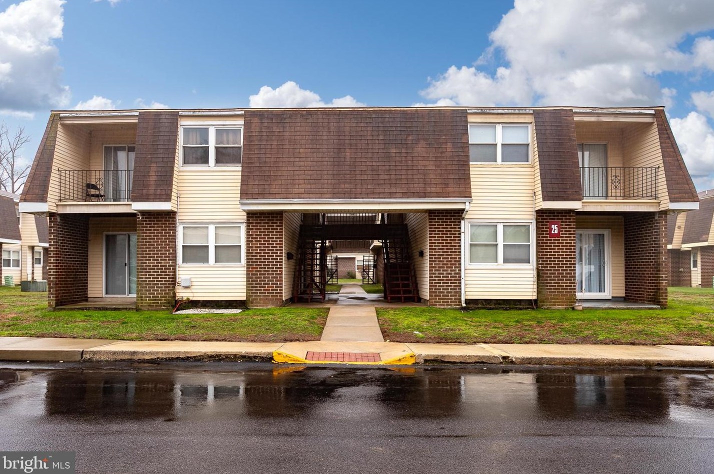 25 Florence Tollgate Pl, Florence, NJ 08518