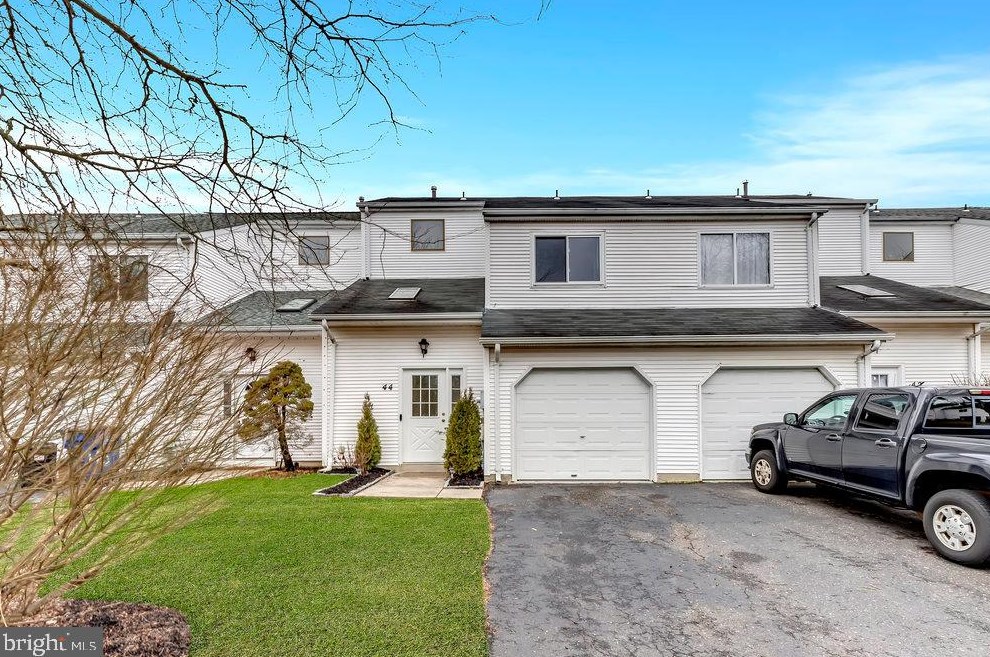 44 Coriander Dr, Lumberton Township, NJ 08048
