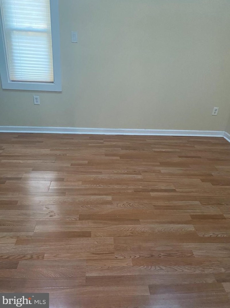 5 Farragut Ct, Willingboro, NJ 08046