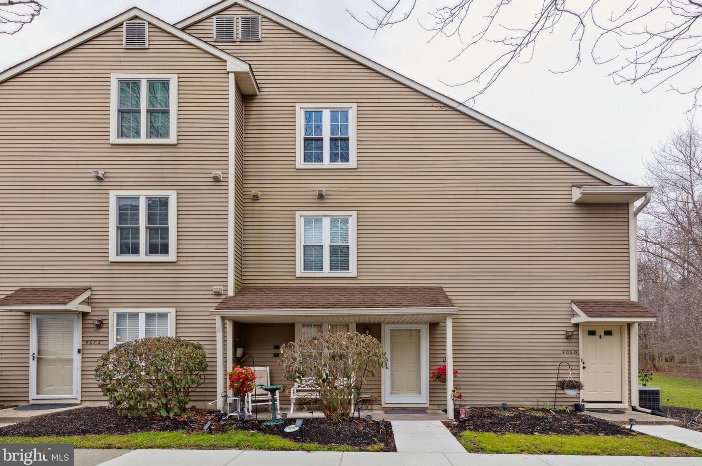 405 Harwood Ct, Mount Laurel, NJ 08054
