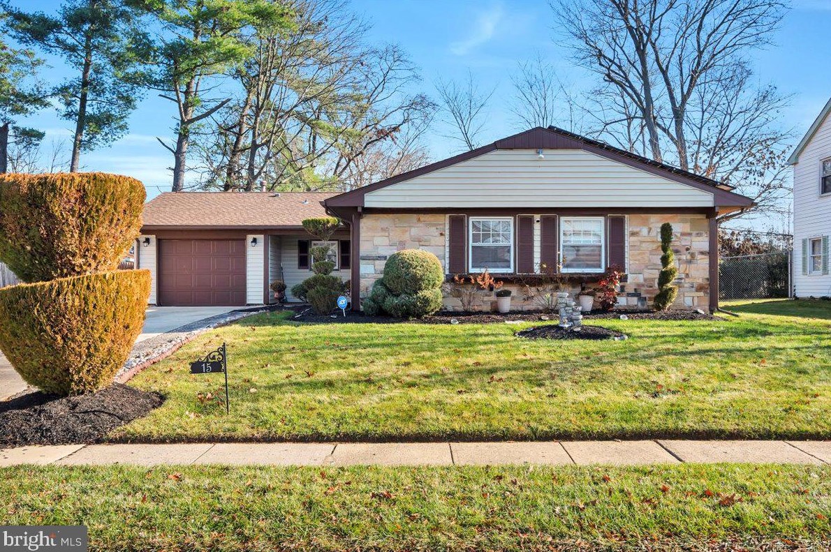 15 Goodwin Ln, Willingboro, NJ 08046-3221
