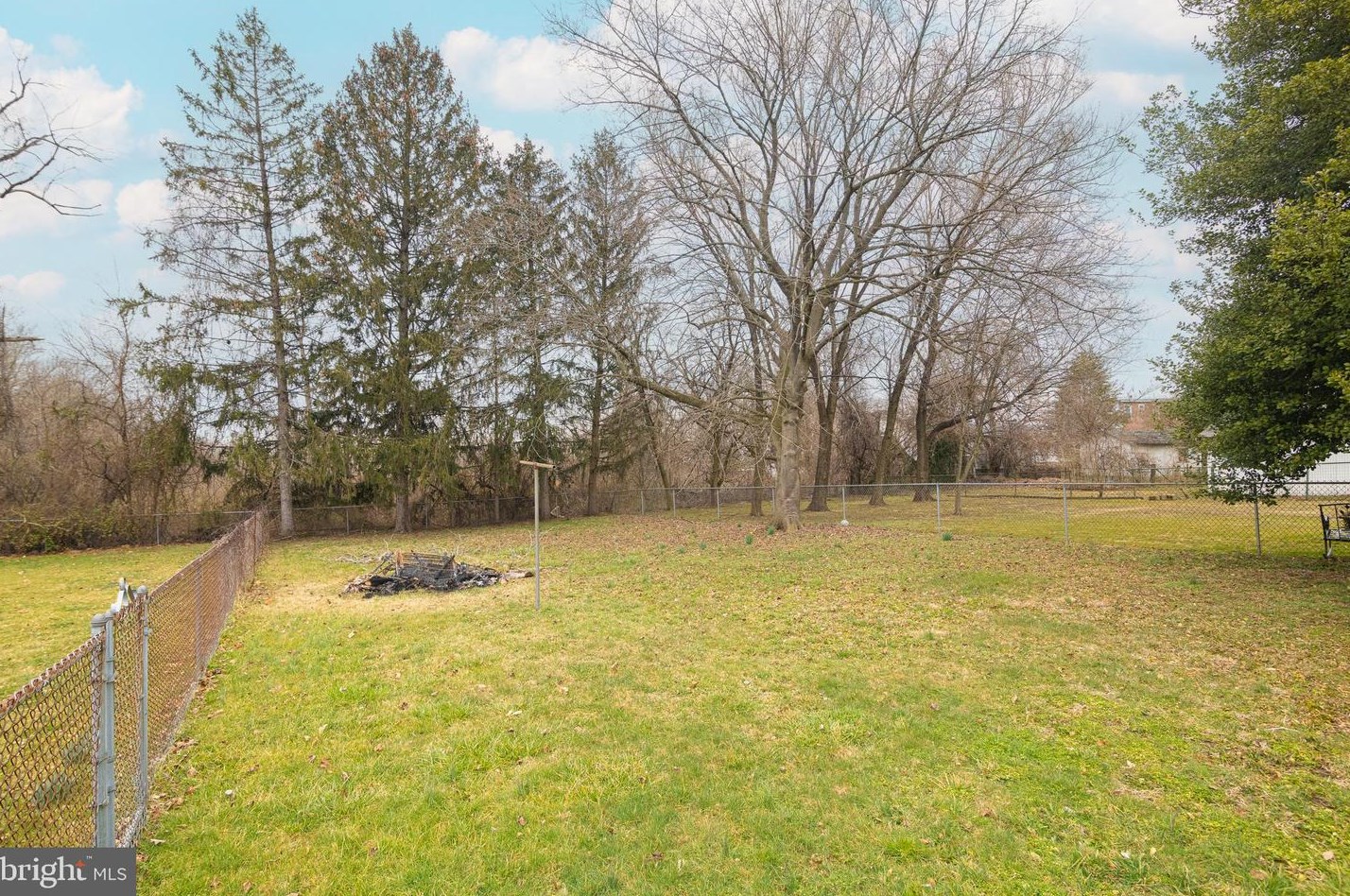 728 Lincoln Ave, Burlington NJ  08016-2420 exterior