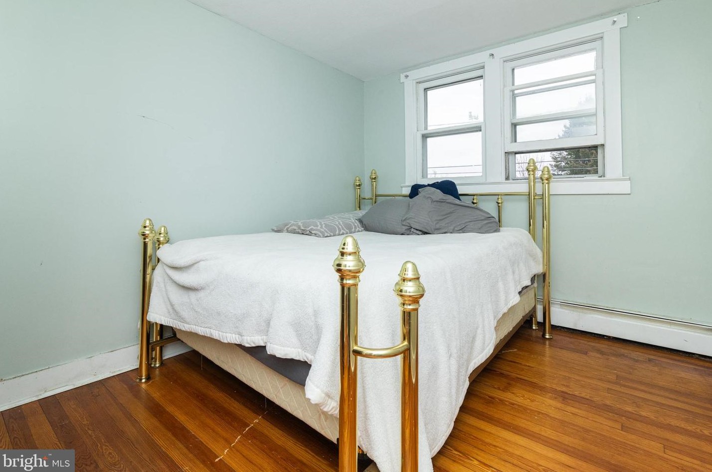 728 Lincoln Ave, Burlington NJ  08016-2420 exterior