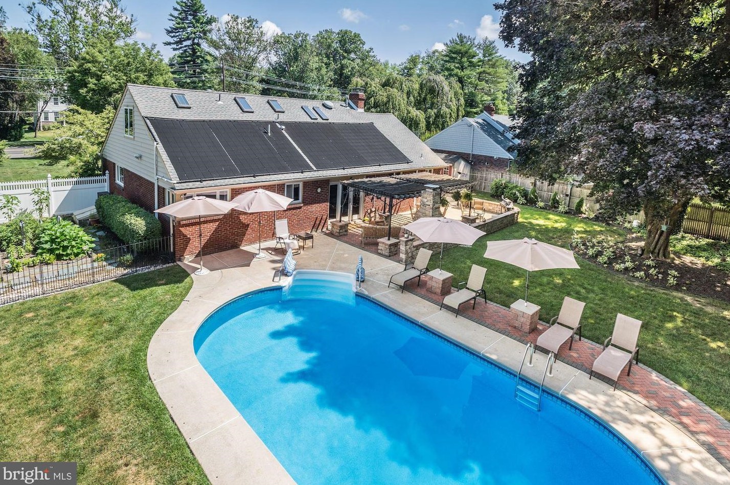 602 Camden Ave, Moorestown NJ  08057-2242 exterior