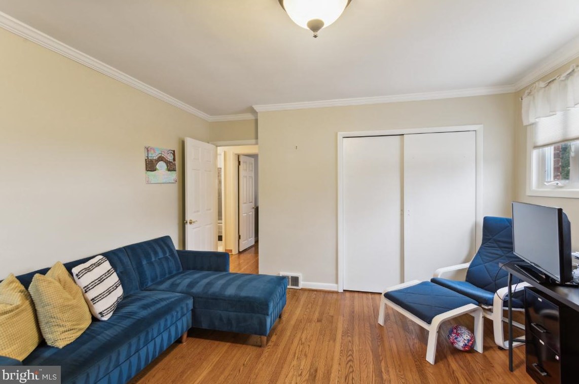 602 Camden Ave, Moorestown NJ  08057-2242 exterior