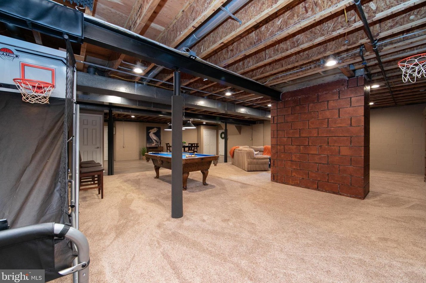 5 Pepperbush Ct, Medford NJ  08055-3818 exterior