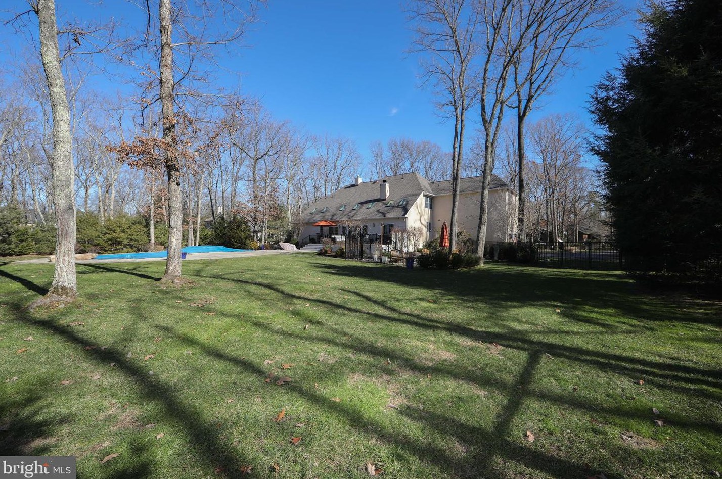 5 Pepperbush Ct, Medford NJ  08055-3818 exterior