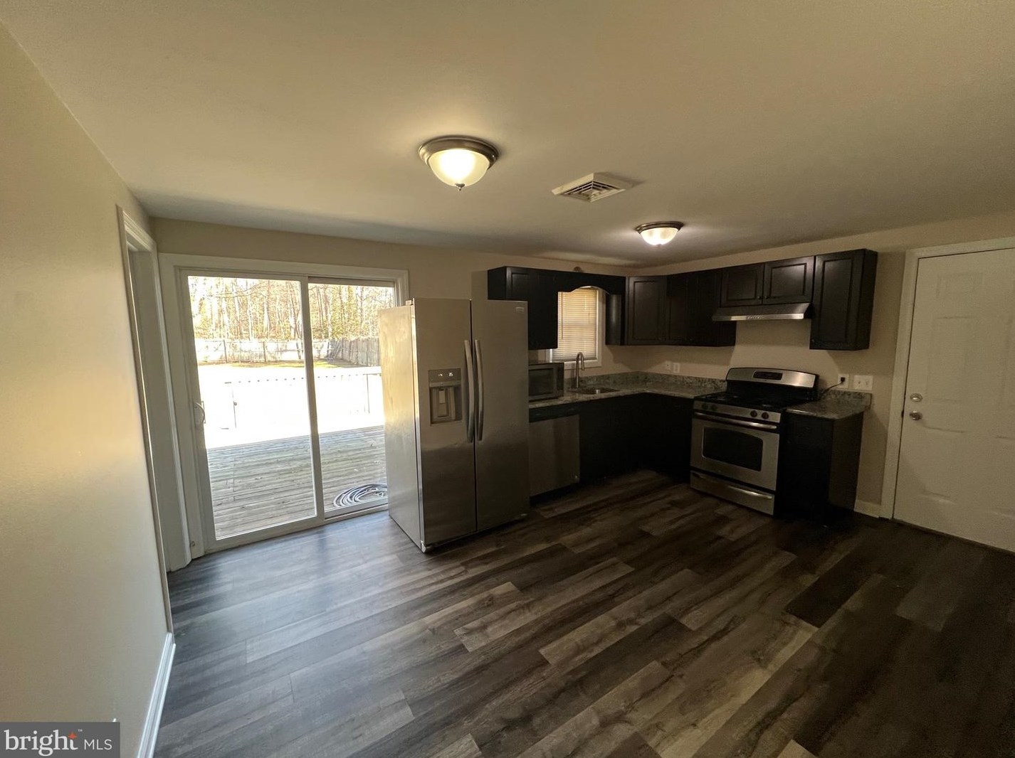 6 Catalpa Ln, Willingboro, NJ 08046