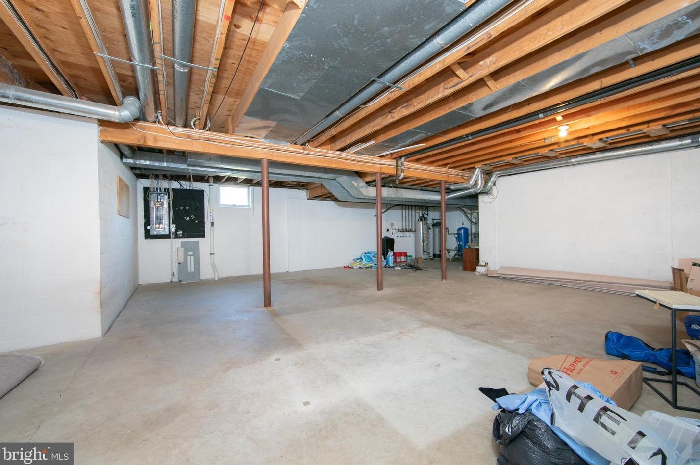 36 Hockey Dr, Columbus NJ  08022-9501 exterior