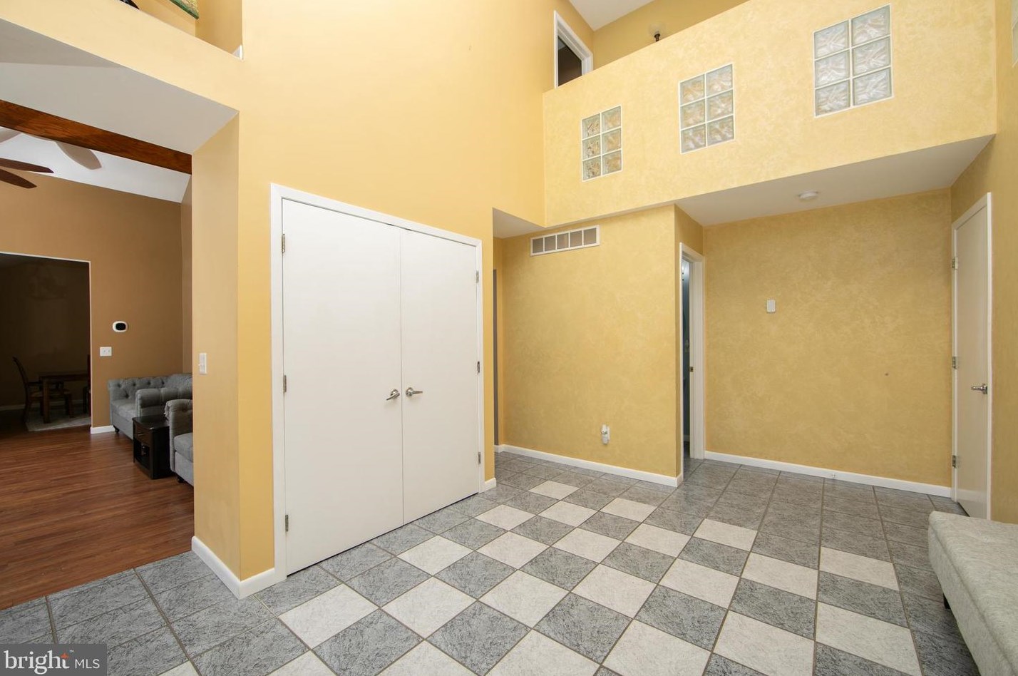 36 Hockey Dr, Columbus NJ  08022-9501 exterior