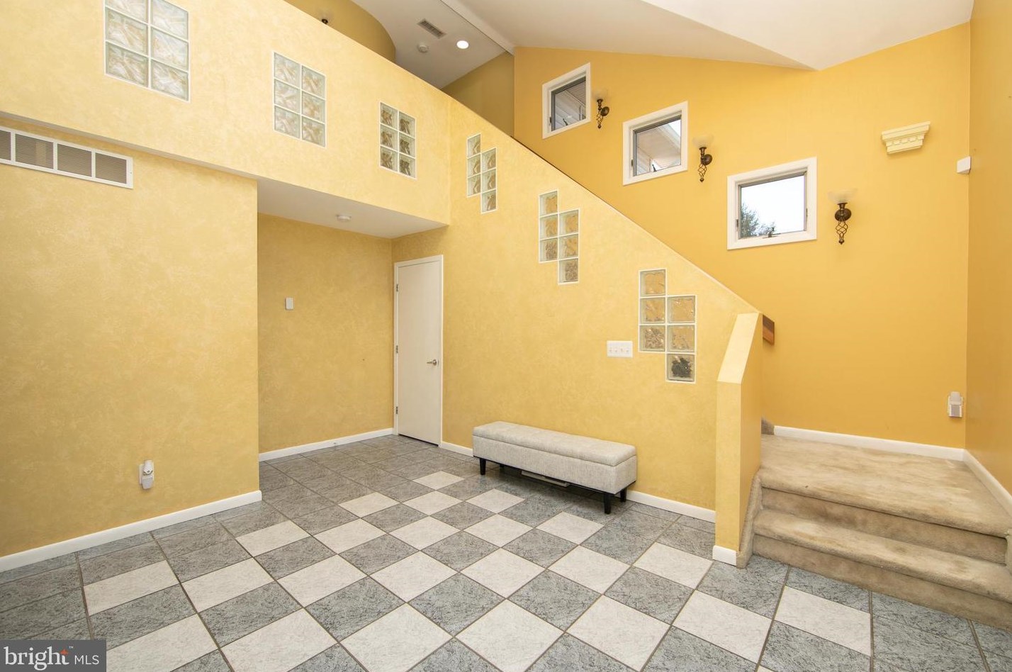 36 Hockey Dr, Columbus NJ  08022-9501 exterior