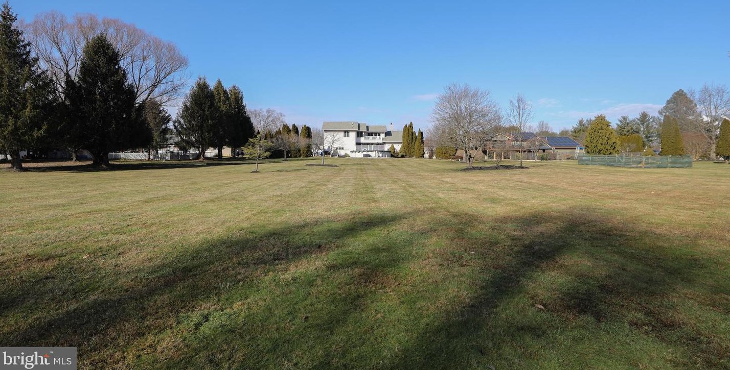 36 Hockey Dr, Columbus NJ  08022-9501 exterior