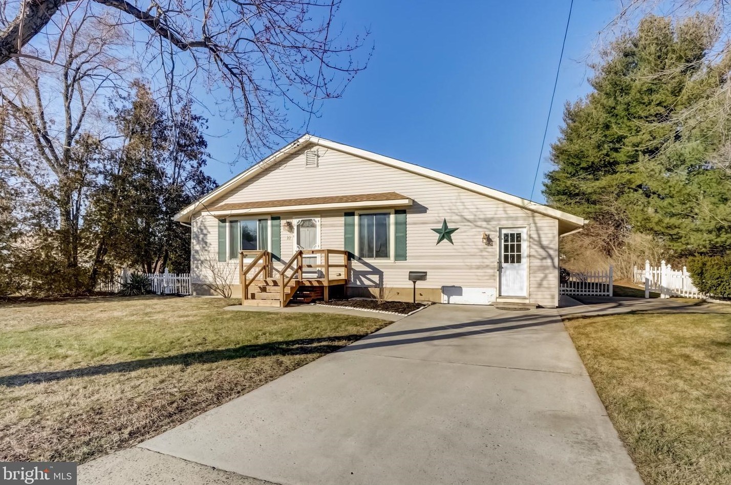 10 Ellis Ave, Lumberton Township, NJ 08048