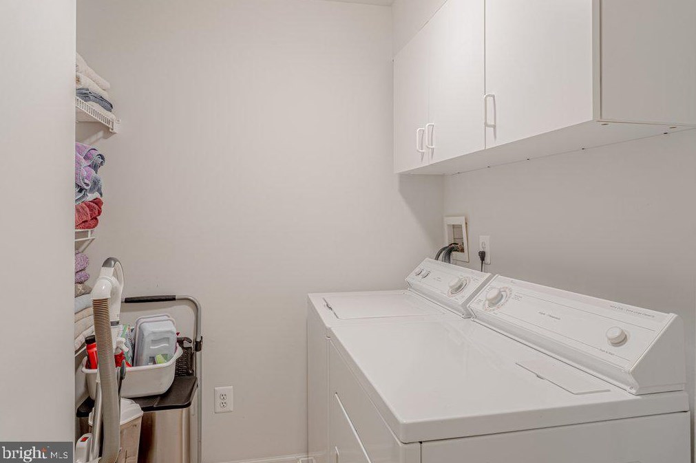 1608 Staghorn Dr, Mount Laurel NJ 08054-6953 exterior