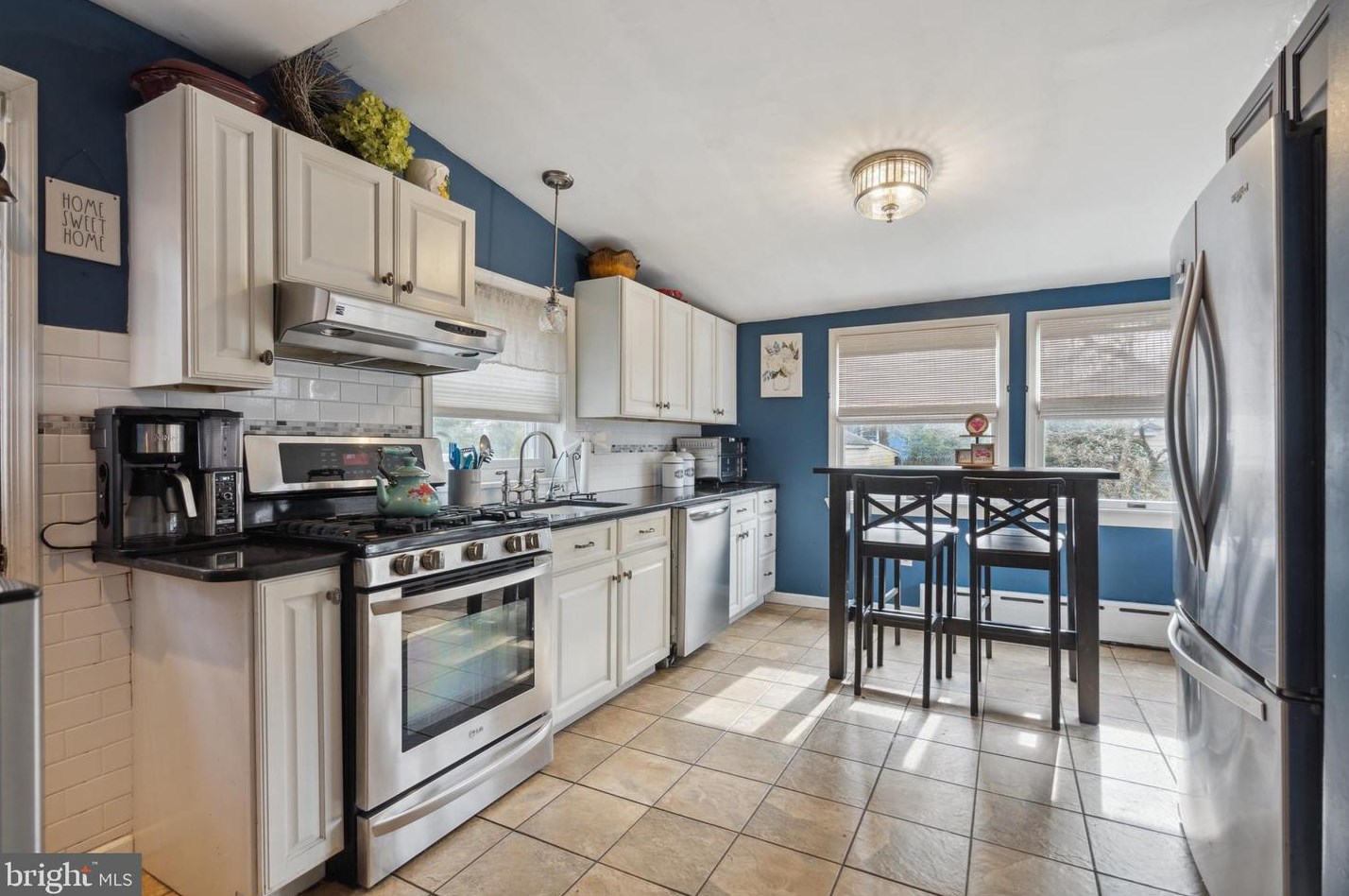 606 Linden Ave, Riverton NJ  08077-1451 exterior