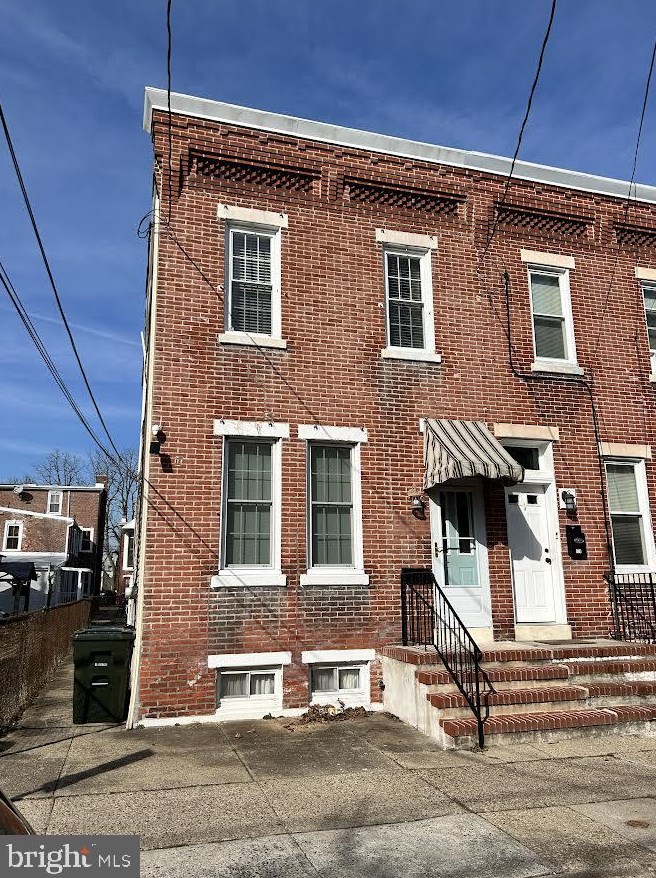327 Barclay St, Burlington, NJ 08016-1737