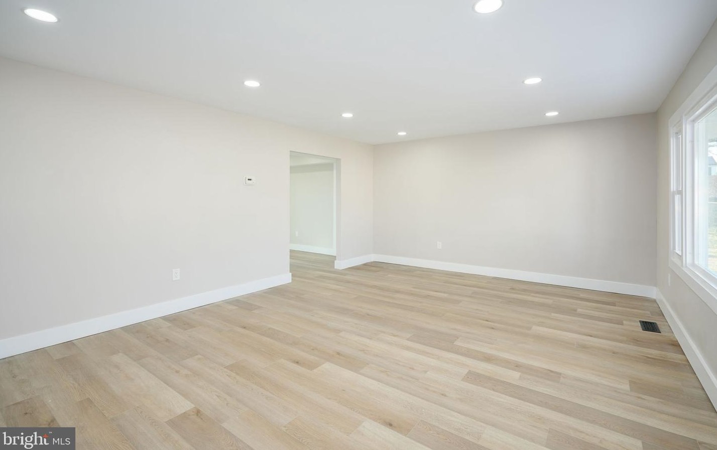 6 Hornblende Ln, Willingboro NJ  08046-1730 exterior