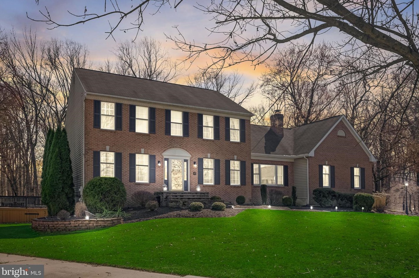 4 Brookwood Ct, Mount Laurel, NJ 08054