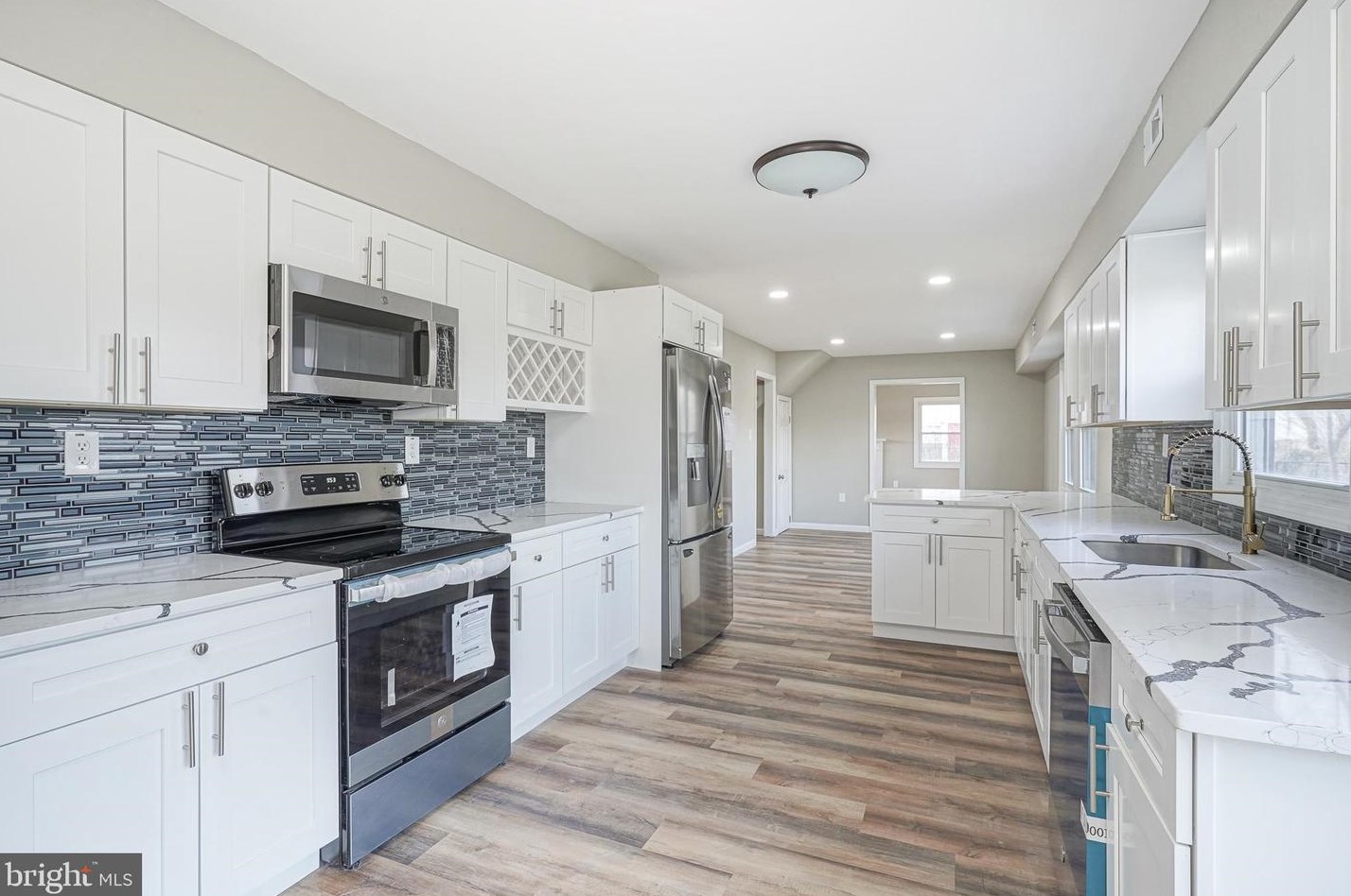 130 Northampton Dr, Willingboro NJ  08046-1326 exterior