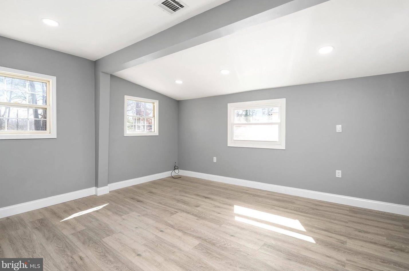 150 Snow Ave, Browns Mills NJ  08015-2250 exterior