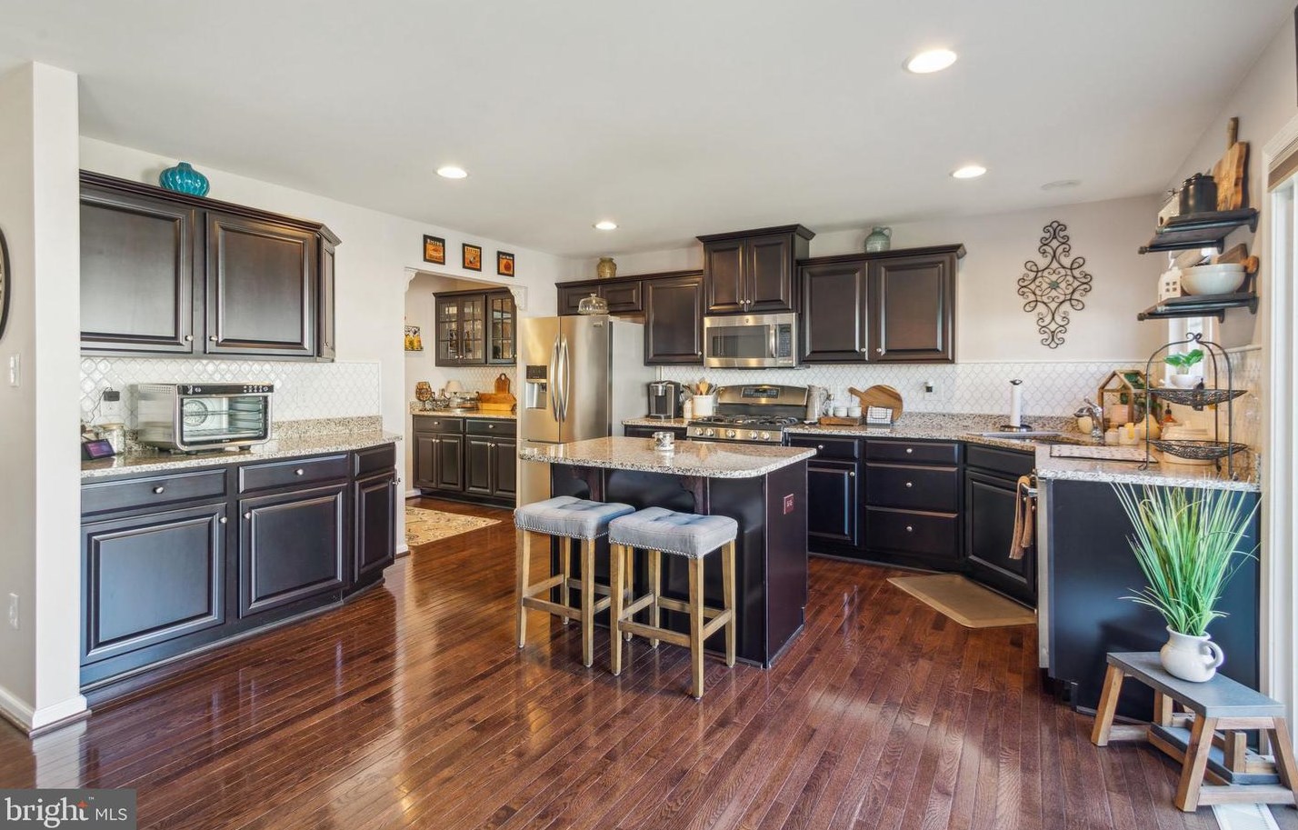 205 Nathan Dr, Riverton, NJ 08077-1582