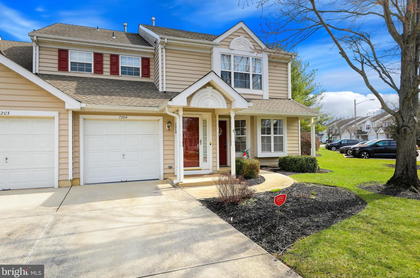 7204 Normandy Dr, Mount Laurel, NJ 08054