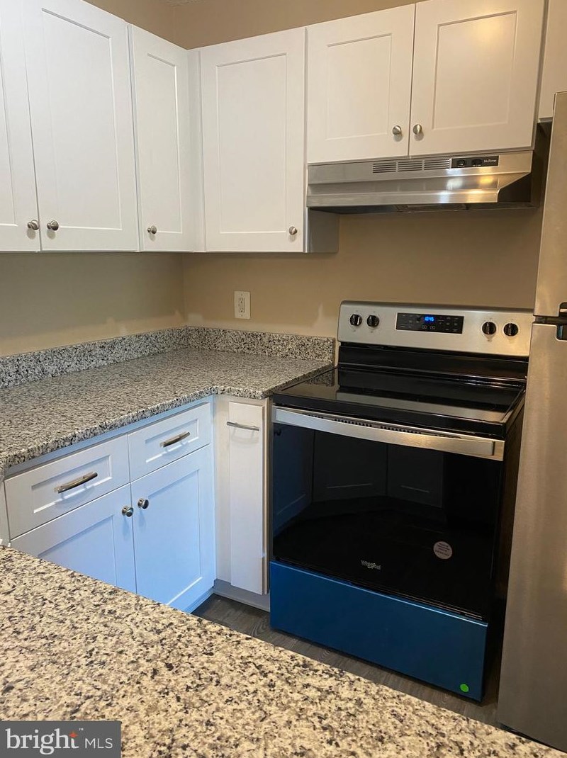 4917 Dunbarton Rd, Mount Laurel NJ  08054-5651 exterior