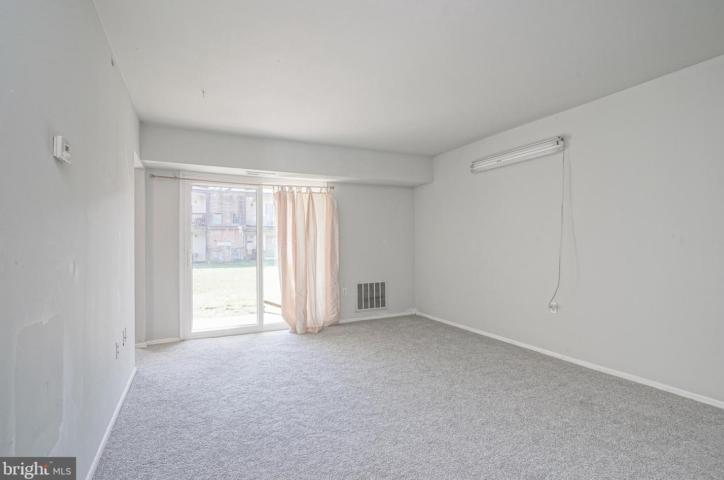 1127 Kaye Ct, Burlington, NJ 08016-2269