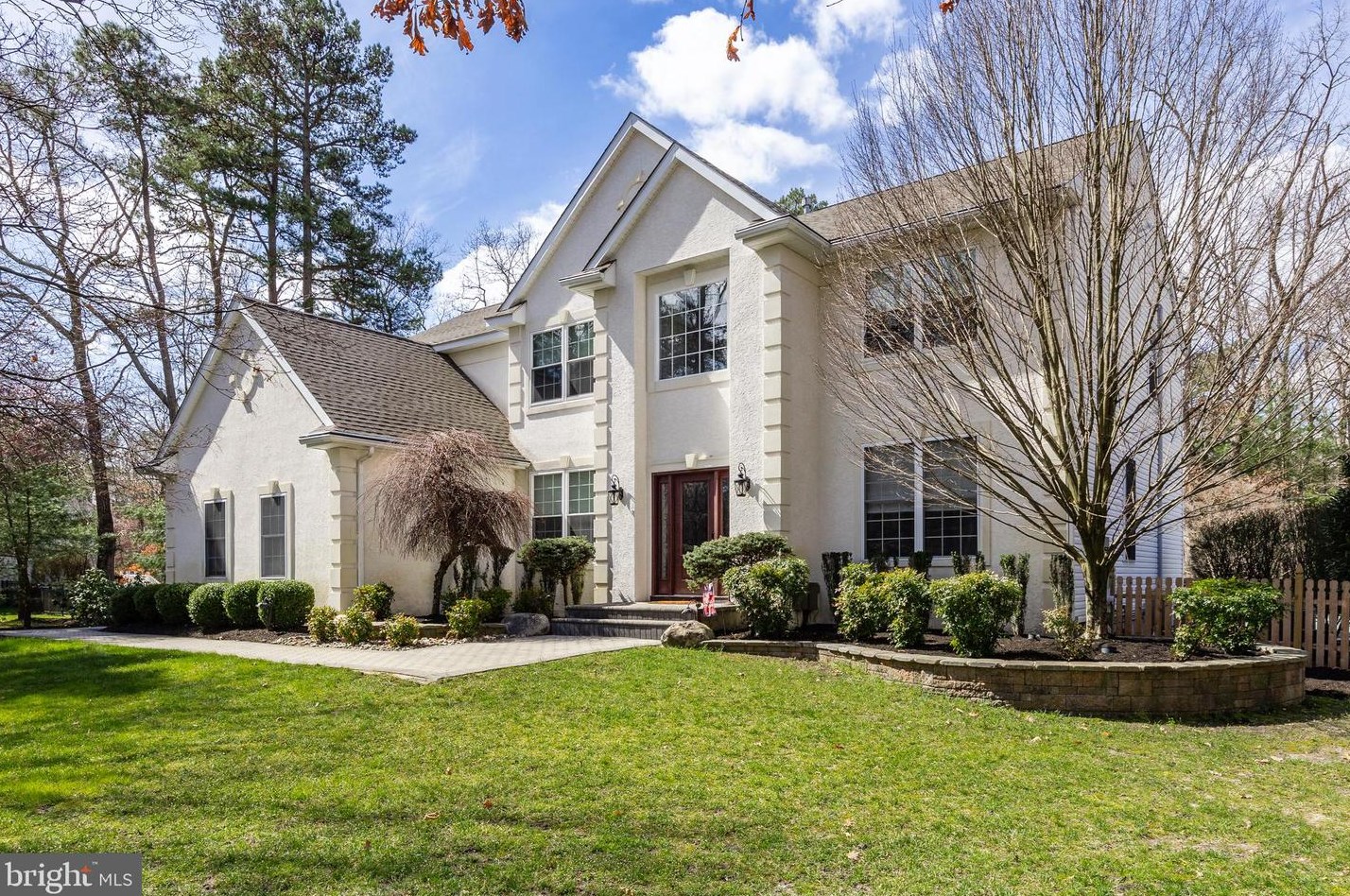 2 Bearhead Rd, Medford, NJ 08055-9729