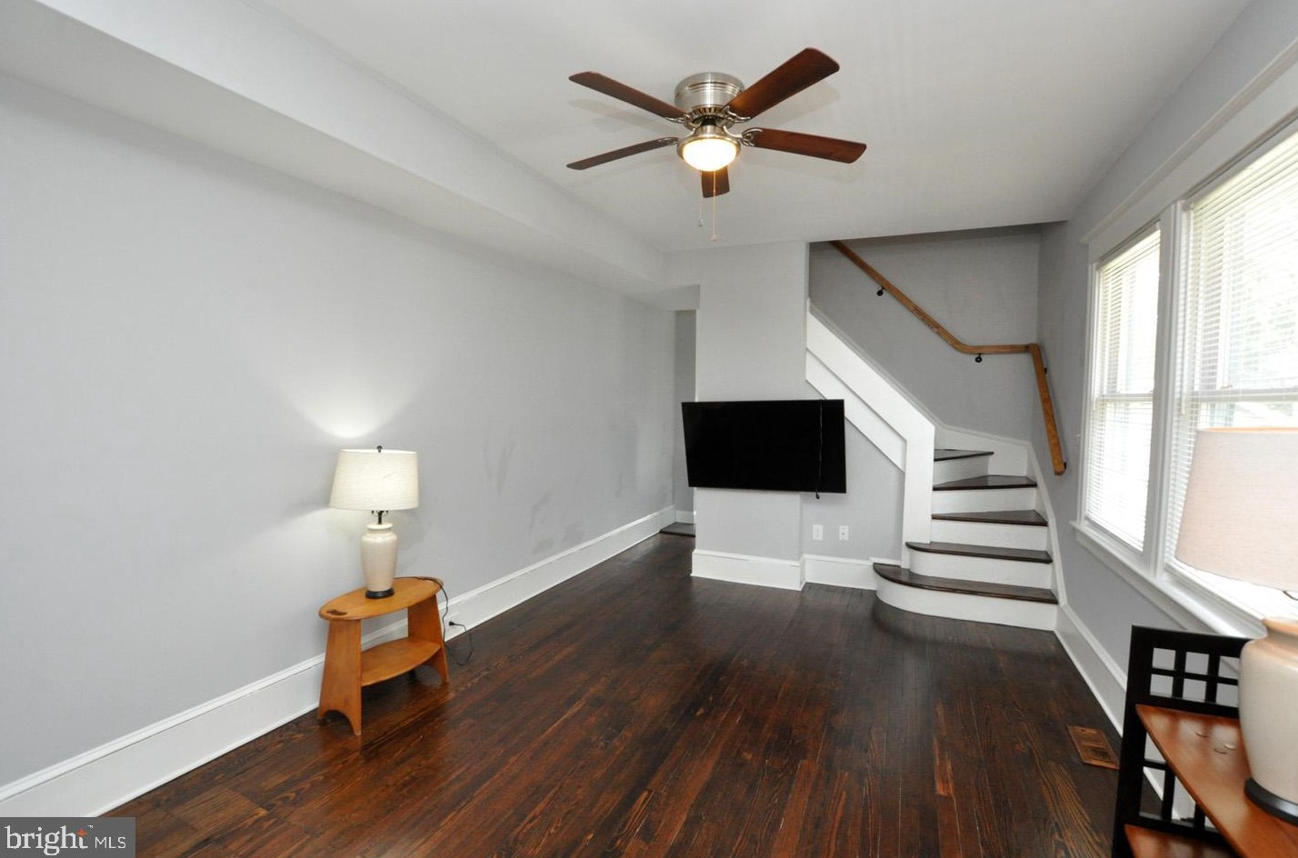 275 W Main St, Moorestown, NJ 08057